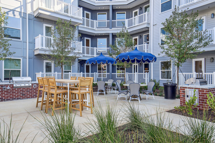 More Photos Of 2652 S Main St, Kennesaw Coworking Space