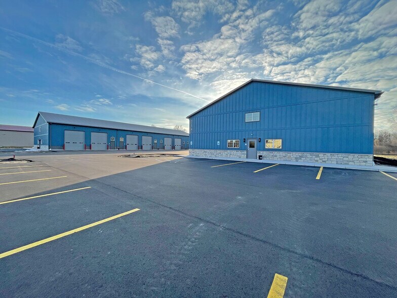 More Photos Of 925 O E Bieri Ind Dr, Lowell Industrial For Lease