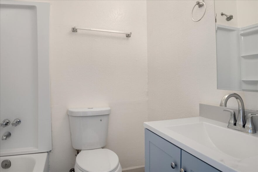 More Photos Of 2520 Ohio Ave, Richmond Apartments For Sale