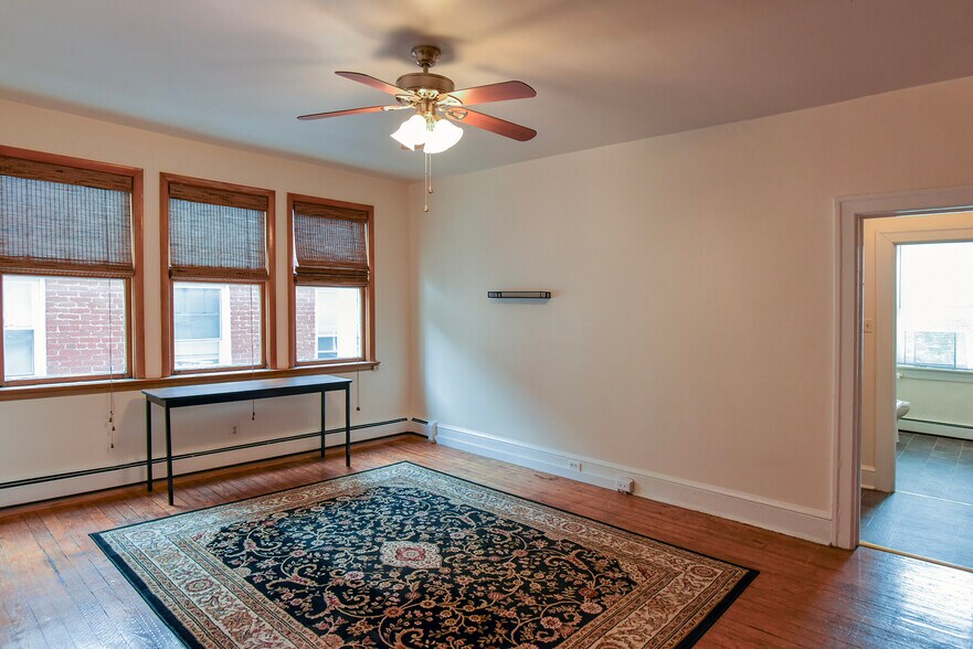 More Photos Of 29 W Franklin St, Hagerstown Apartments For Sale