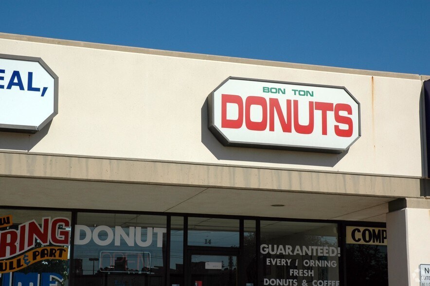 More Photos Of 1225 Belt Line Rd, Garland Unknown For Lease