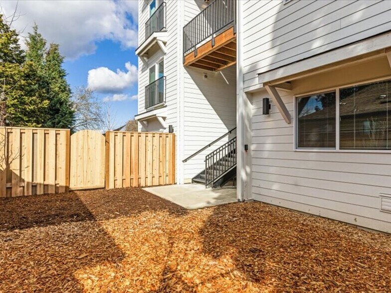 More Photos Of 4775 NE 107th Ave, Portland Apartments For Sale