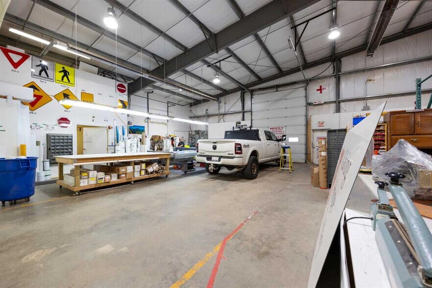 More Photos Of 195 Mackay Cres, Fort McMurray Warehouse For Sale