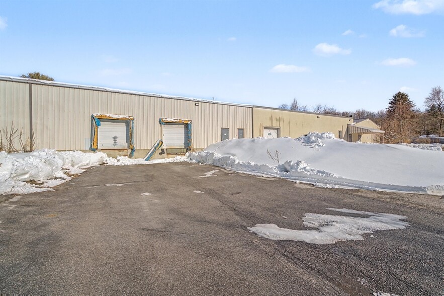 More Photos Of 688 Route 17K, Montgomery Warehouse For Lease