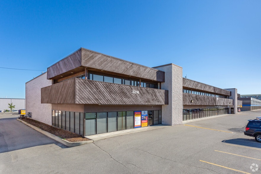 More Photos Of 2216 27th Ave NE, Calgary Flex For Lease