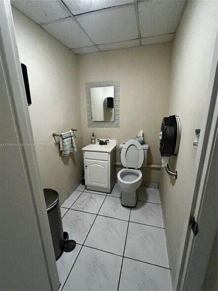 More Photos Of 3100 Milam Dairy Rd, Miami Industrial For Lease