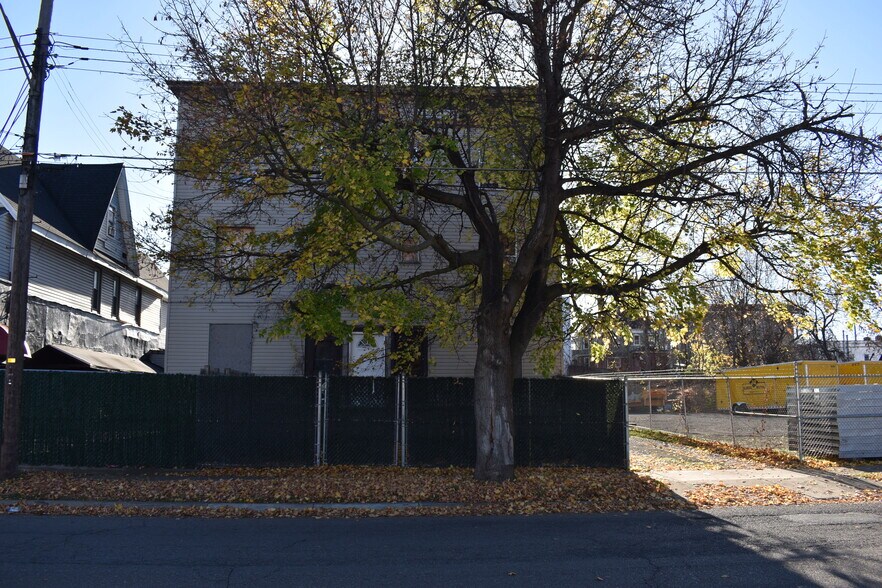 More Photos Of 15 Charlotte St, Binghamton Apartments For Sale