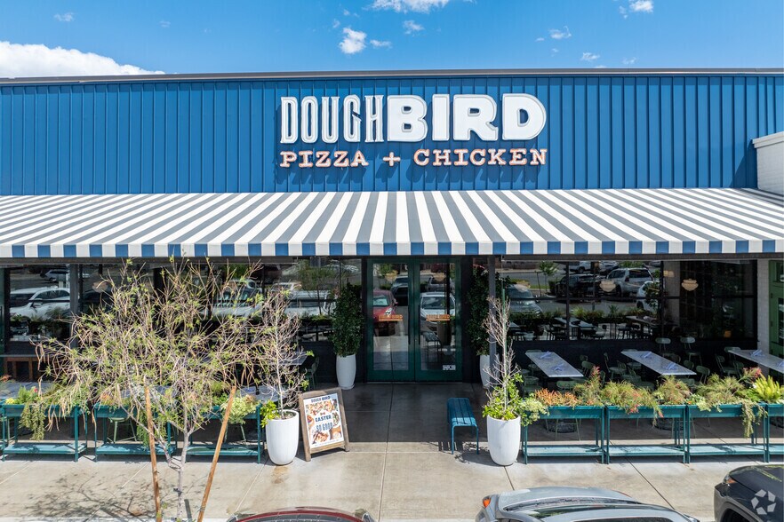 More Photos Of 2960 N Campbell Ave, Tucson Restaurant For Sale