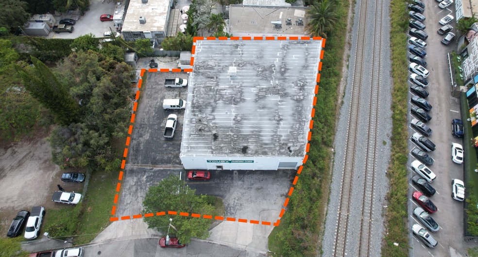 More Photos Of 100 NE 26th St, Miami Warehouse For Sale