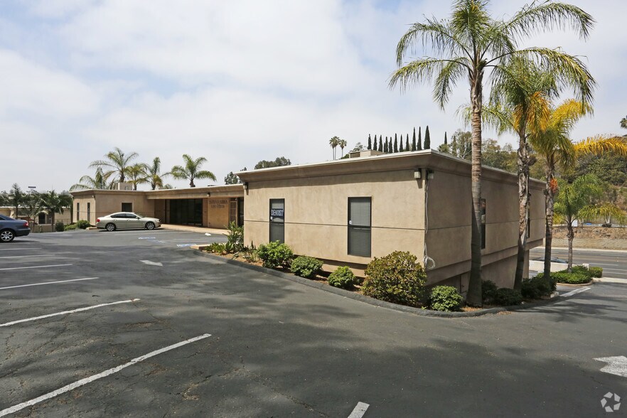 More Photos Of 5555 Jackson Dr, La Mesa Storefront Retail Office For Lease