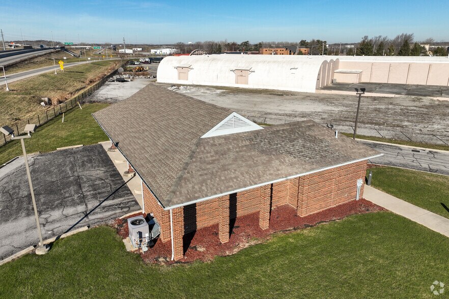 More Photos Of 1700 Western Ave, Findlay Bank For Sale