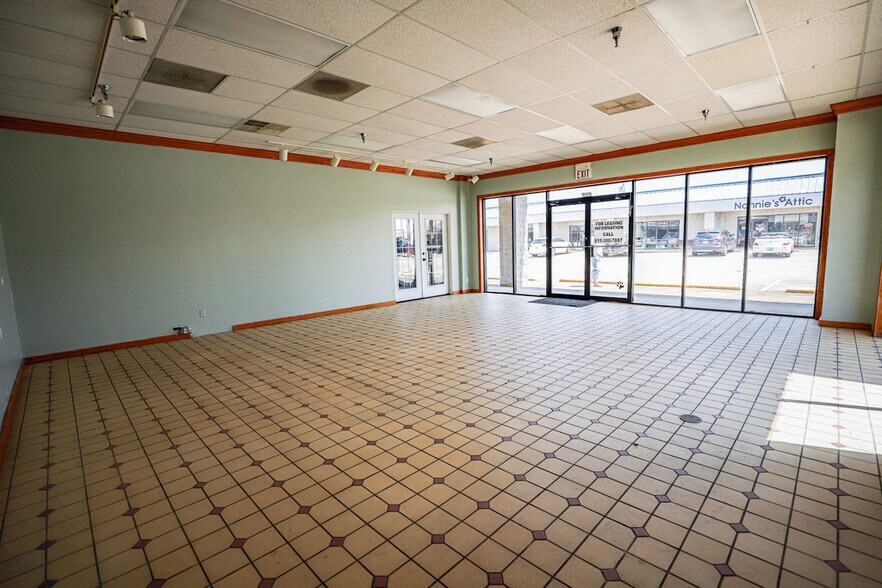 More Photos Of , Eddyville General Retail For Sale