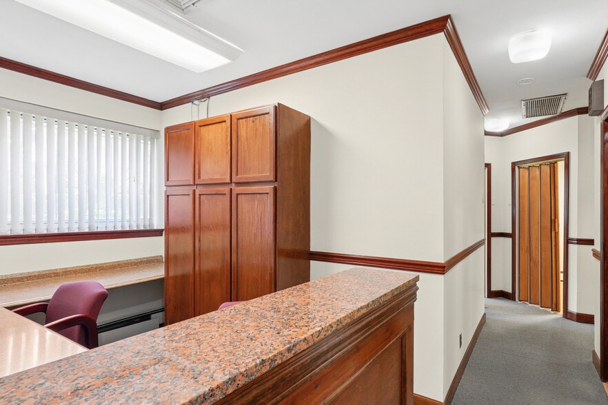 More Photos Of 395 Westchester Ave, Port Chester Apartments For Sale