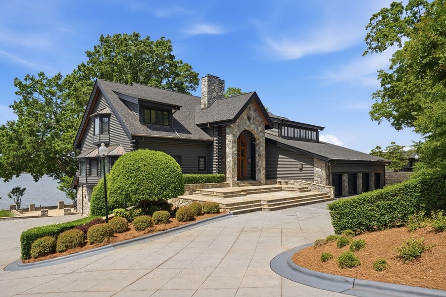 More Photos Of 9715 Nine Eagles Ln, Charlotte Specialty For Sale
