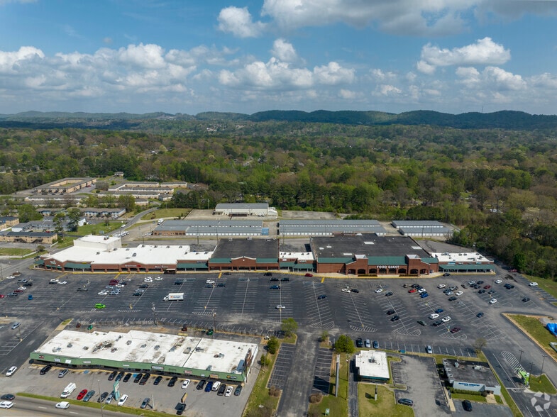 More Photos Of 1671-1691 Center Point Pky, Birmingham Unknown For Lease