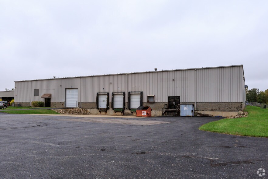 More Photos Of 17005 Westfield Park Rd, Westfield Warehouse For Lease