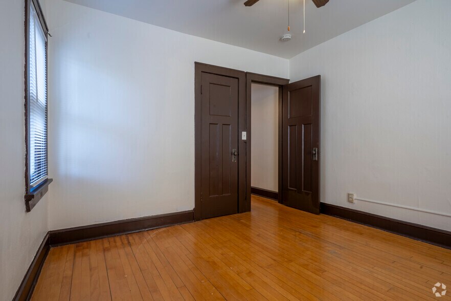 More Photos Of 2821 Monroe St, Madison Apartments For Sale
