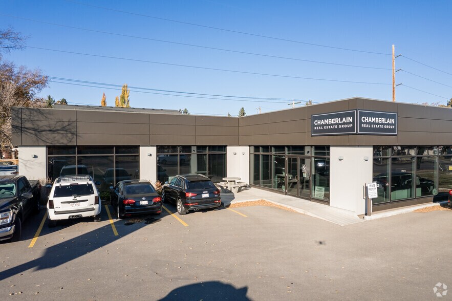 Primary Photo Of 2803 Centre St NW, Calgary Office For Lease
