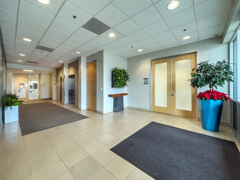 More Photos Of 1383 N McDowell Blvd, Petaluma Medical For Lease