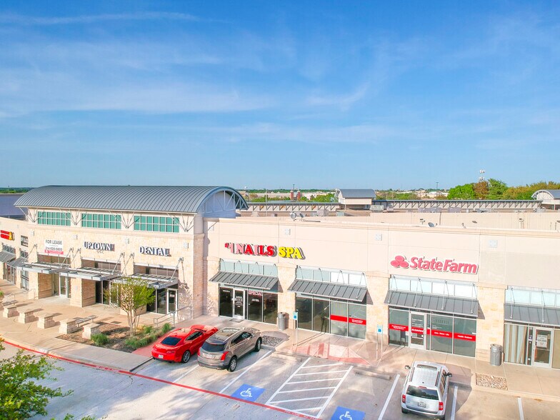 More Photos Of 642 Uptown Blvd, Cedar Hill Storefront Retail Office For Lease