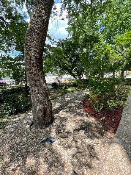 More Photos Of 5200 S Yale Ave, Tulsa Office For Lease