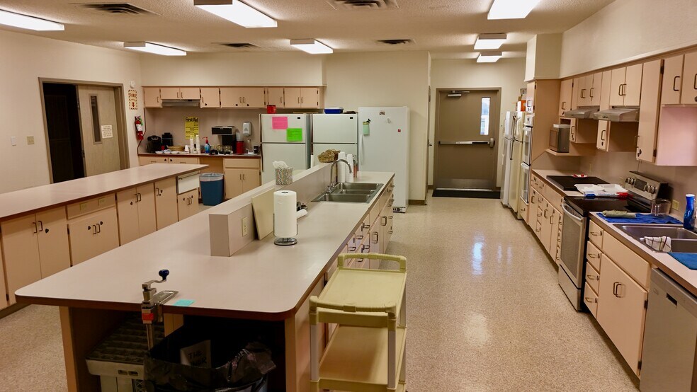 More Photos Of 300 N 5th St, Temple Religious Facility For Sale