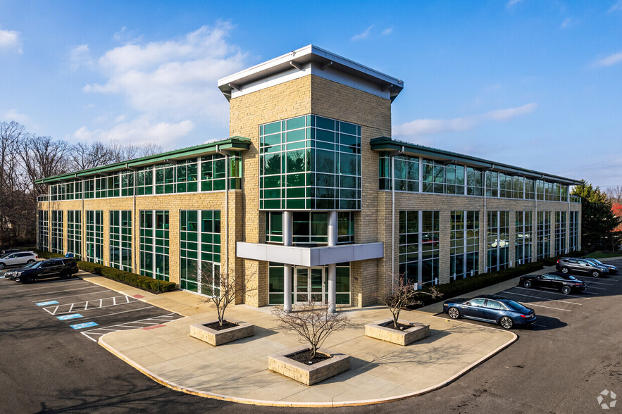 Primary Photo Of 7100 E Pleasant Valley Rd, Independence Office For Lease