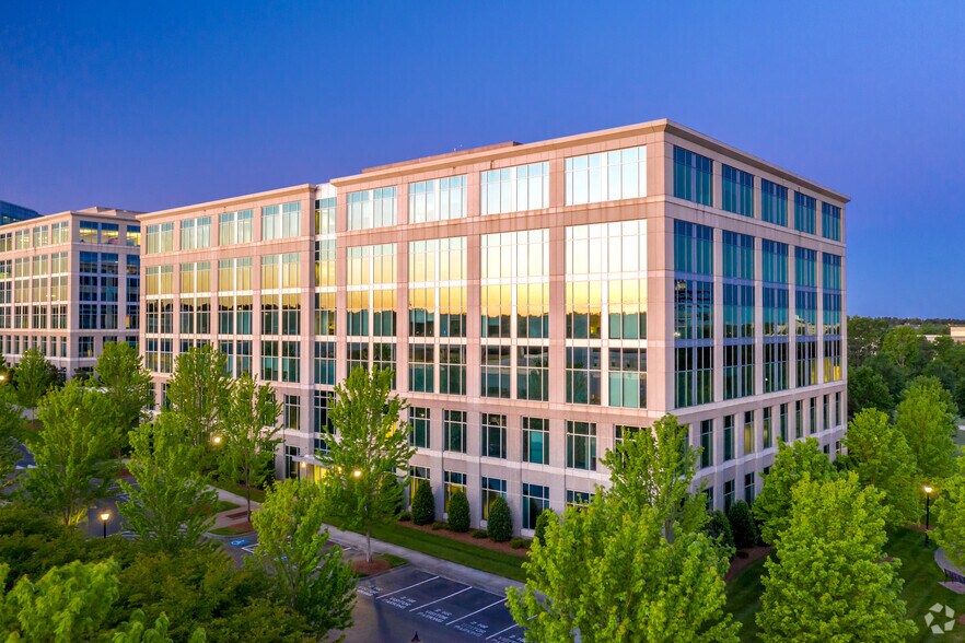 More Photos Of 11325 N Community House Rd, Charlotte Office For Lease