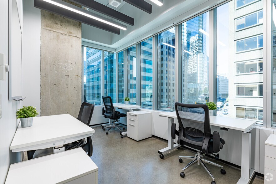 More Photos Of 150 King St W, Toronto Office For Lease