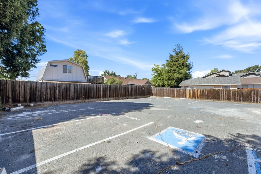More Photos Of 2890 Concord Blvd, Concord Medical For Sale