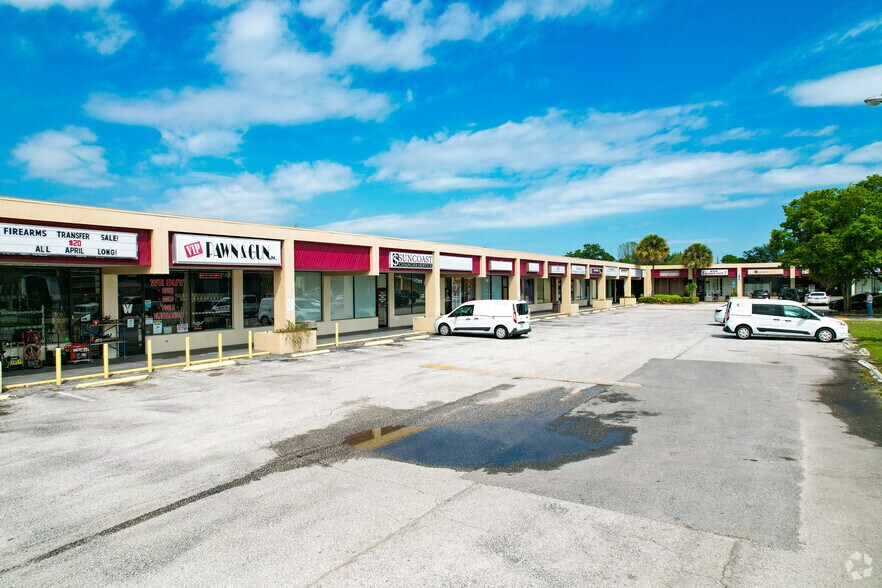 More Photos Of 2101-2207 S Combee Rd, Lakeland General Retail For Sale