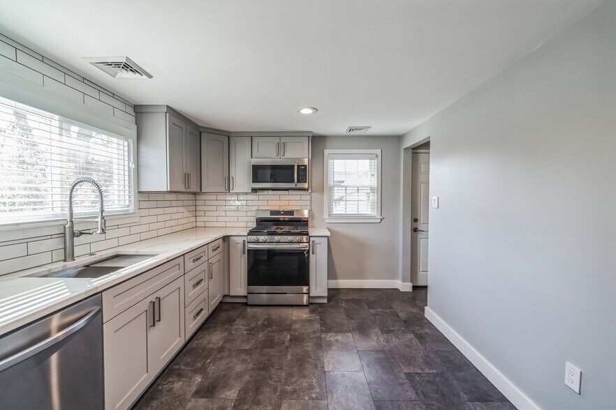 More Photos Of 2952-2954 Dekalb Pike, East Norriton Township Apartments For Sale