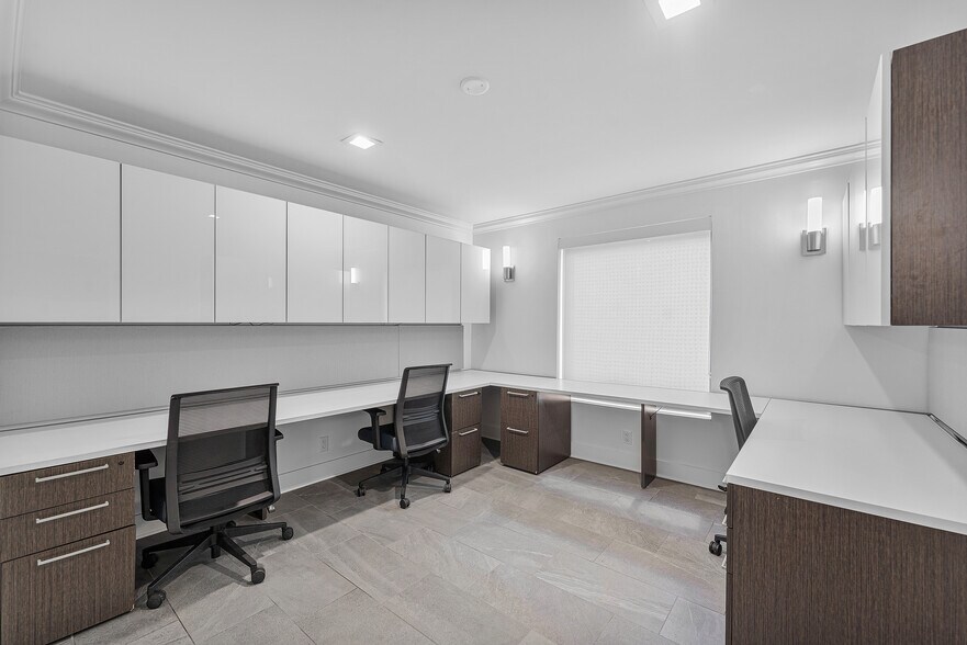 More Photos Of 320 Davie Blvd, Fort Lauderdale Office For Sale