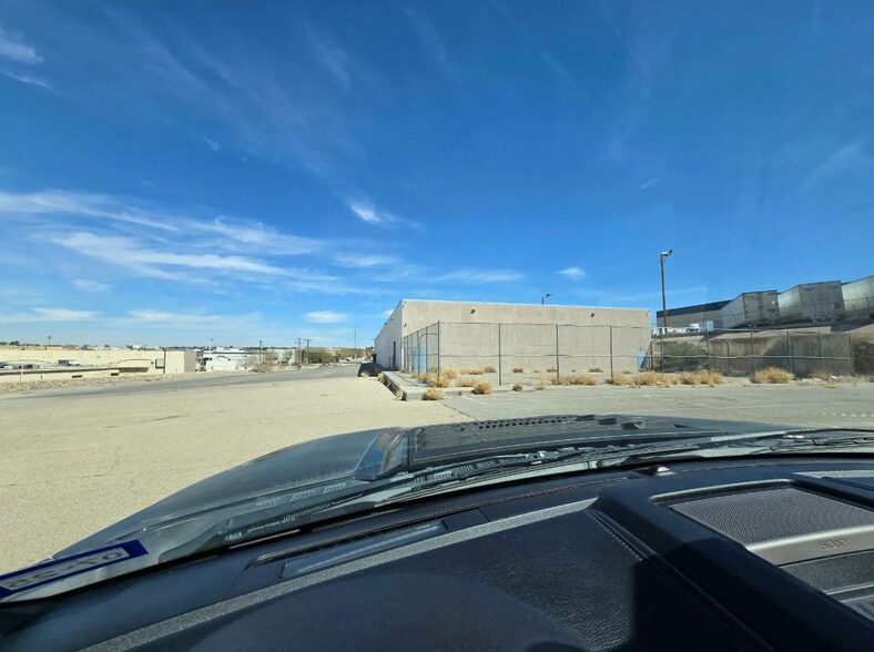 More Photos Of 11330 James Watt Dr, El Paso Showroom For Lease