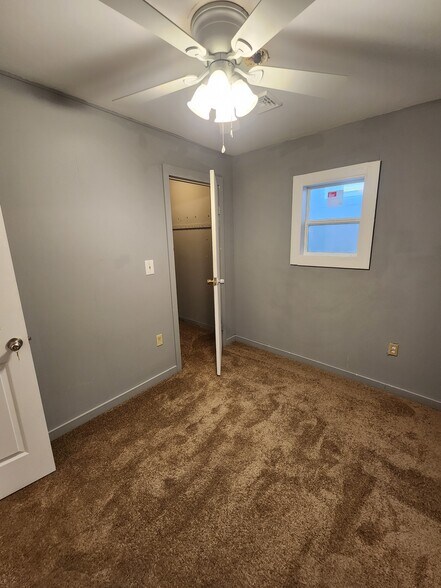 More Photos Of 744 Park Ave, Syracuse Warehouse For Sale