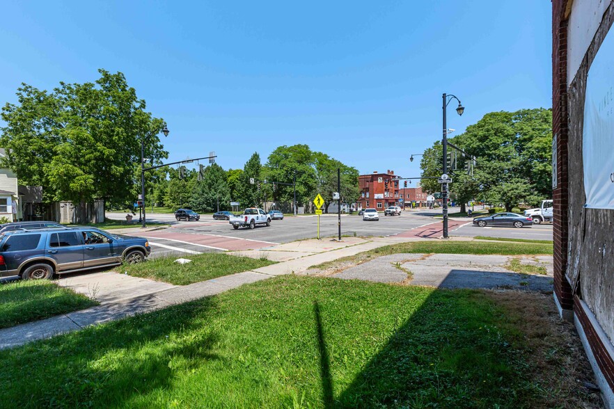More Photos Of 4322 Lake Ave, Rochester Freestanding For Sale