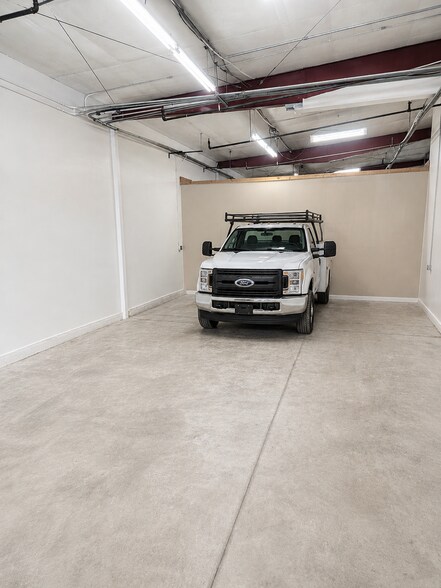More Photos Of 11811 Upham St, Broomfield Warehouse For Lease