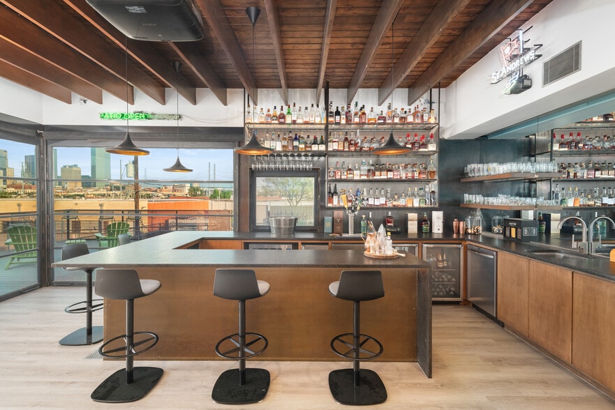 More Photos Of 127 Pittsburg St, Dallas Loft Creative Space For Lease