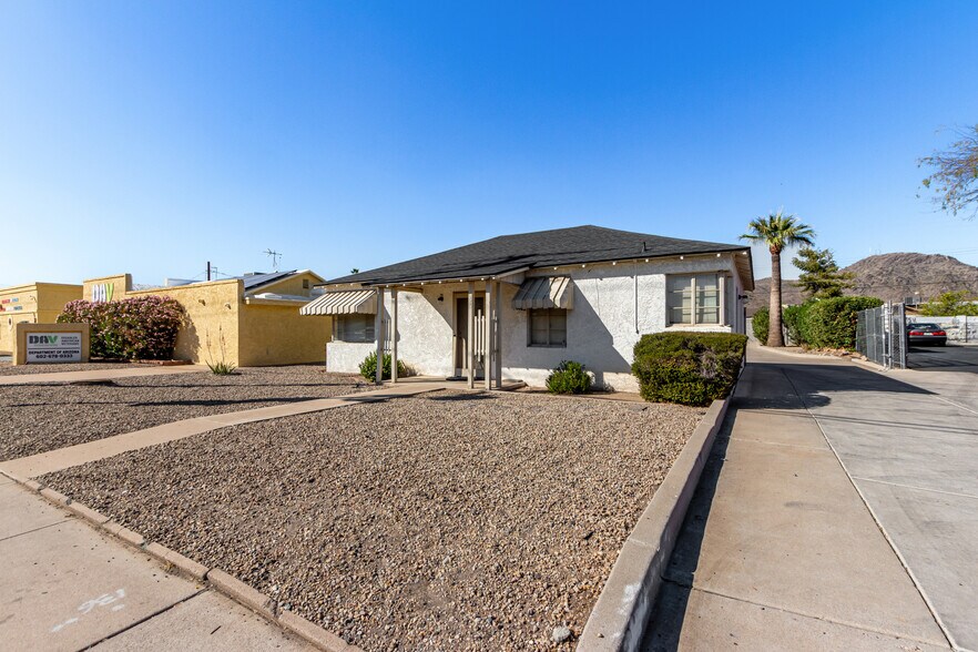 More Photos Of 20 W Dunlap Rd, Phoenix Veterinarian Kennel For Sale