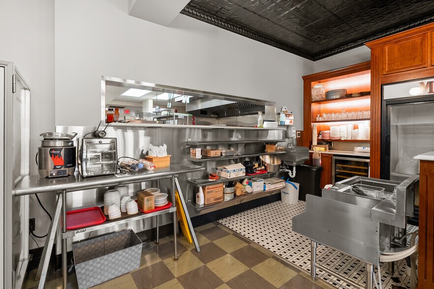 More Photos Of 113 N Farmer St, Otsego Bar For Sale