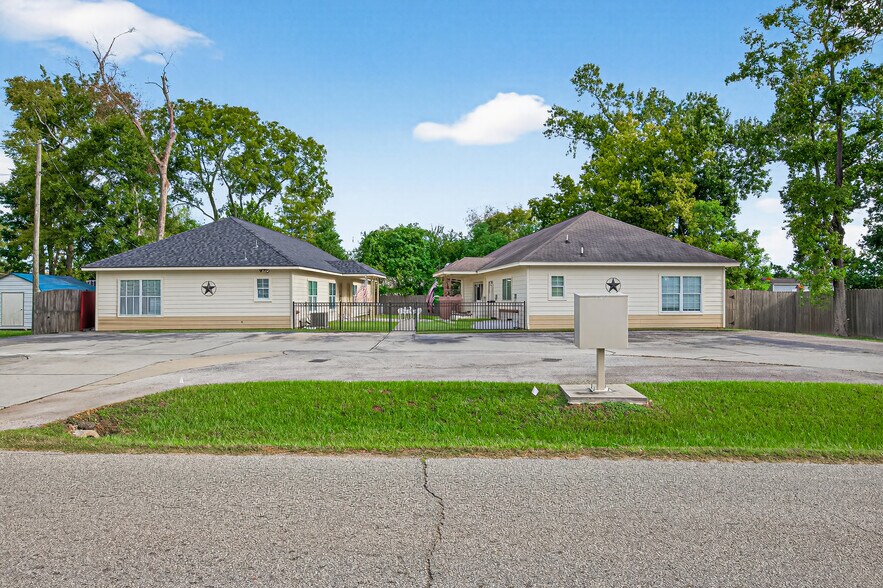 More Photos Of 104 Longstreet Rd, Willis Apartments For Sale