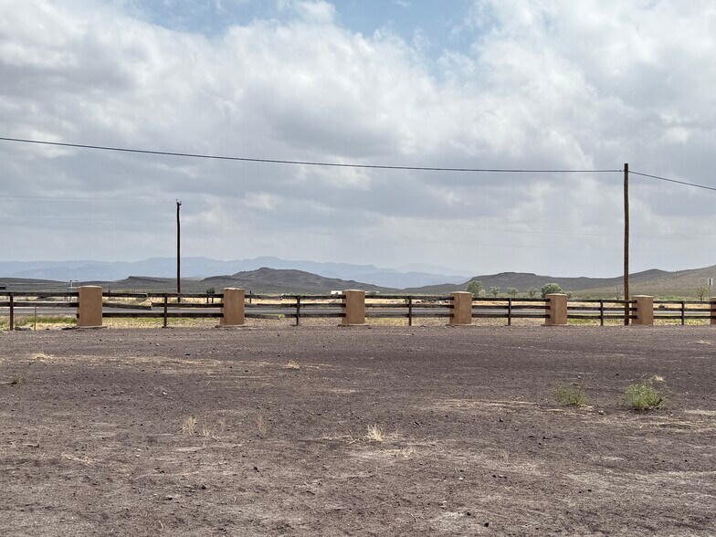 More Photos Of 8610 HWY 17, Balmorhea Specialty For Sale