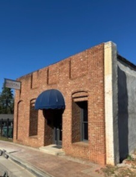 More Photos Of 38 E Main St, Hampton Office For Lease