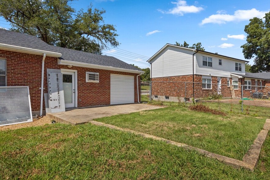 More Photos Of 10236 Halls Ferry Rd, Saint Louis Office For Sale