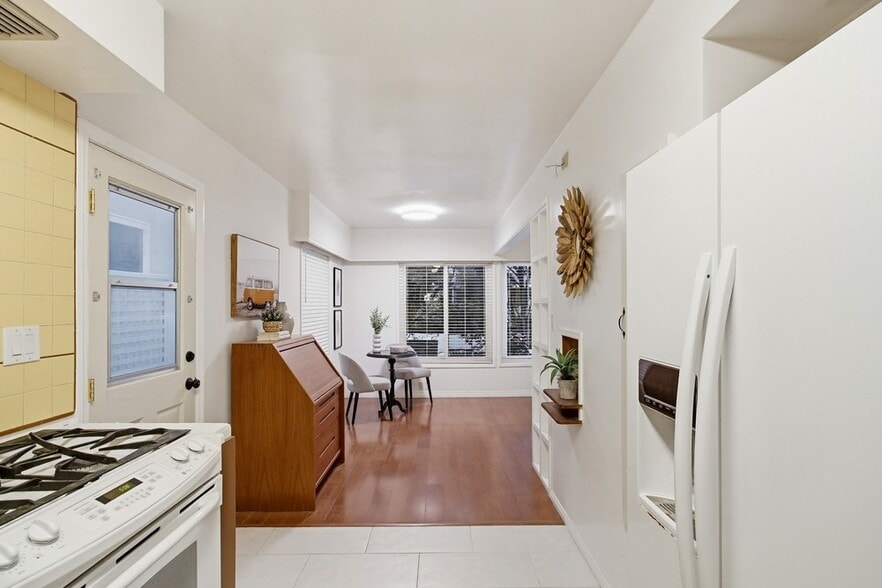 More Photos Of 829 Avalon Ct, San Diego Apartments For Sale