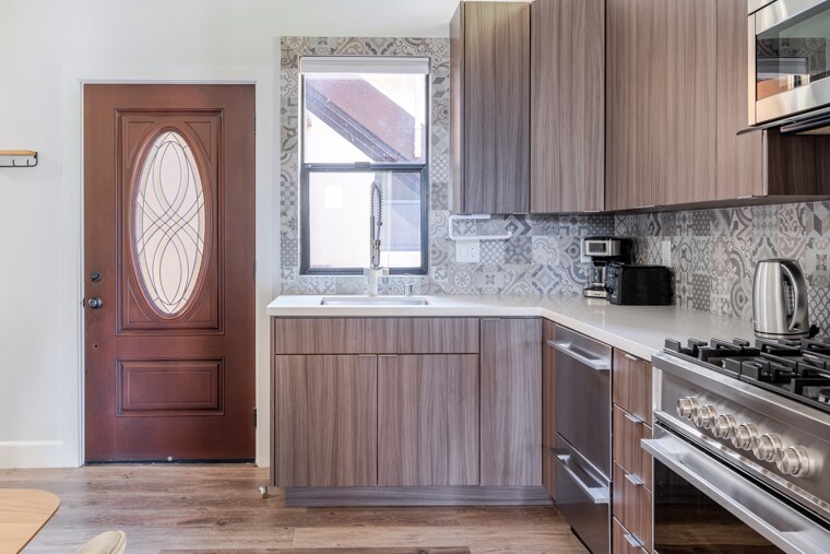 More Photos Of 251 Middlefield Rd, Palo Alto Apartments For Sale