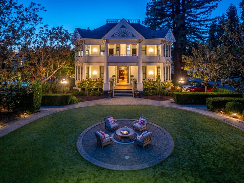 More Photos Of 443 Brown St, Napa Hotel For Sale