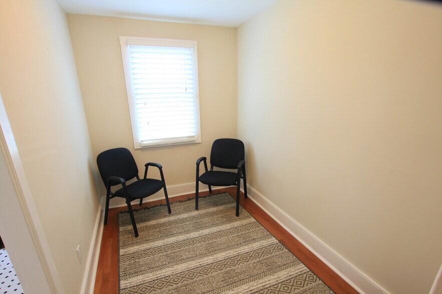 More Photos Of 68 N Bridge St, Somerville Office For Lease