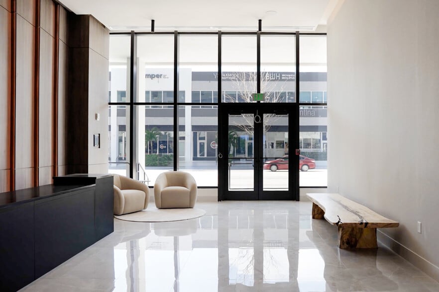 More Photos Of 800 N Federal Hwy, Hallandale Beach Office For Lease