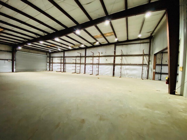 More Photos Of 175 Fordville Rd, Ridgeland Warehouse For Lease